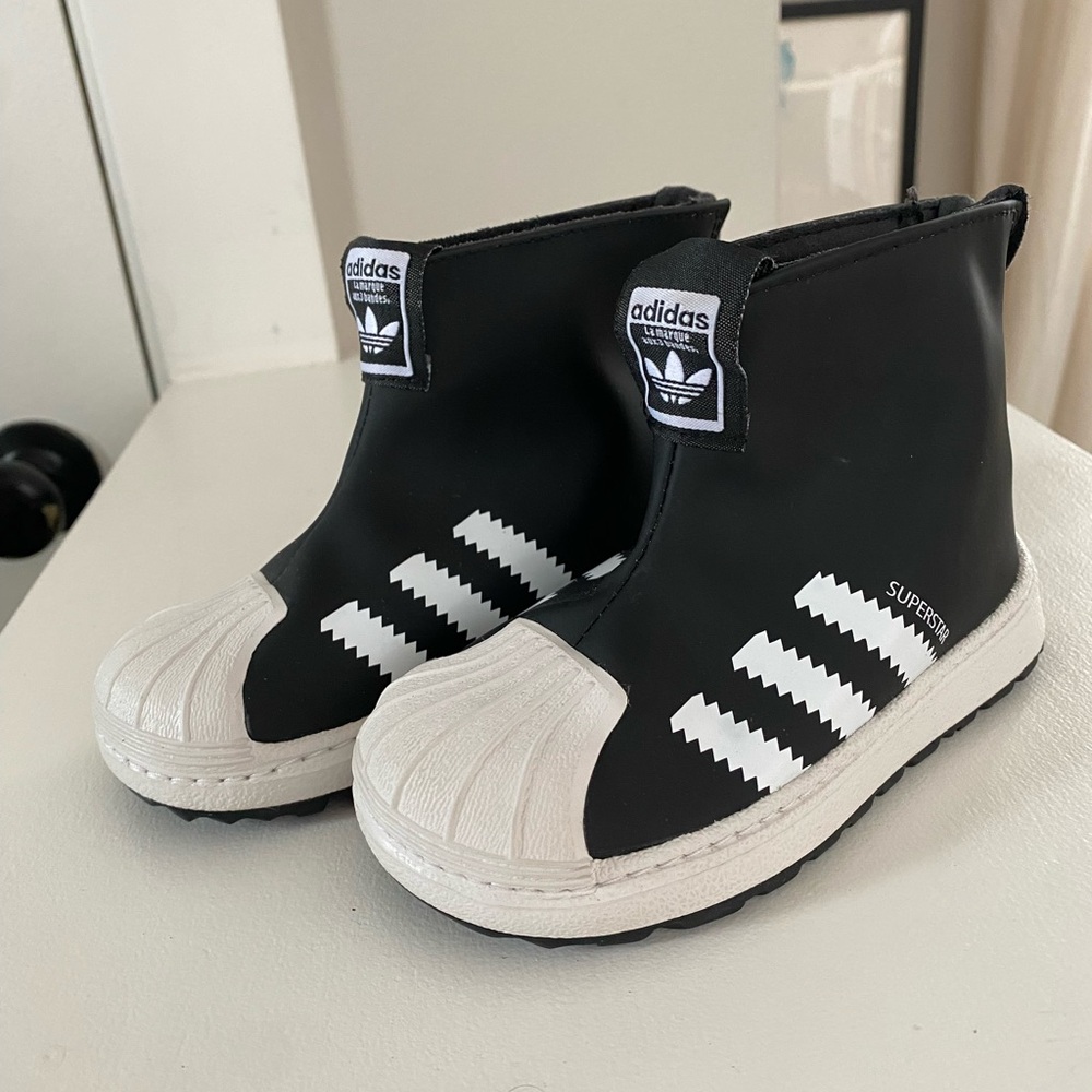 Adidas Kids Black and White winterized boots